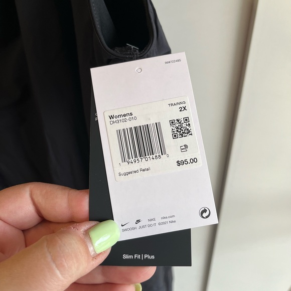 NIKE NWT Dri-Fit Bliss Women's Training Dress - Picture 6 of 8